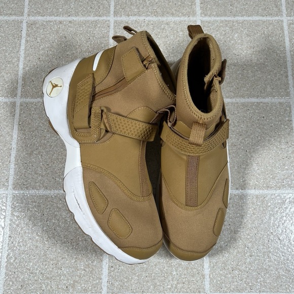Nike Jordan Trunner LX High Golden Harvest Wheat AA1347-725 Mens 11 Tan
